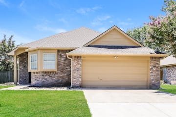 521 REDBUD DR FORNEY, TX 75126